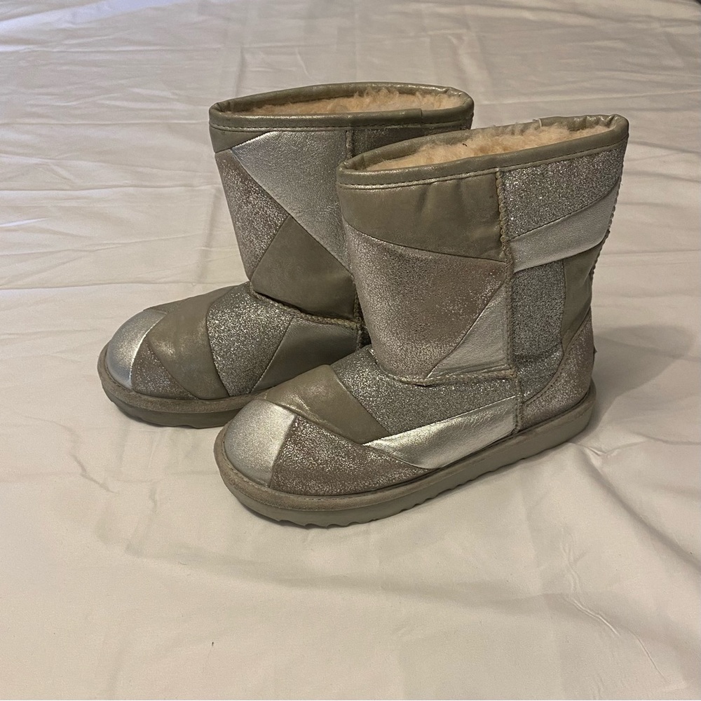 UGG Classic Kids Glitter Patchwork Silver Leather Short. Size 3. Used.